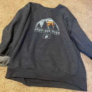 fond o rosa crewneck